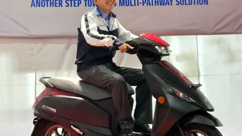 Revolutionizing Commuting Suzukis E Cacess Electric Scooter Hits Production With Top Suzuki'S E-Access Electric Scooter Hits Production With Top Features. Holidays For Ola Coming.