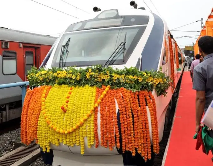 Whatsapp Image 2025 05 26 At 14.25.29 New Long Distance Vande Bharat Express Announced. Everyone Can Go To Visit Somnath Temple.
