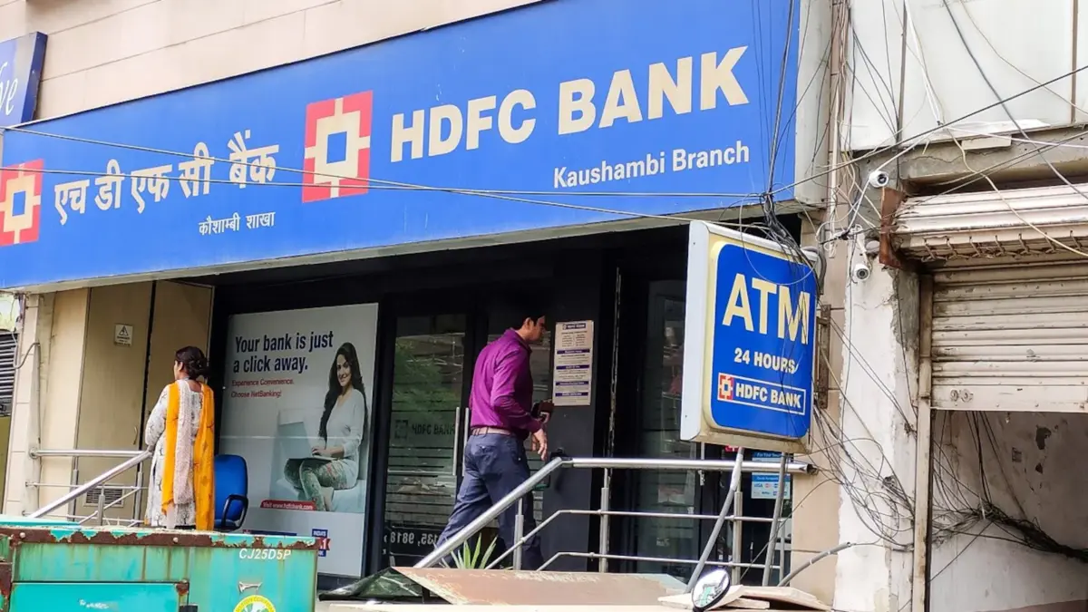 Hdfc Bank 1 June Arrived And Major Rules Changed Impacting All These Card Holders.
