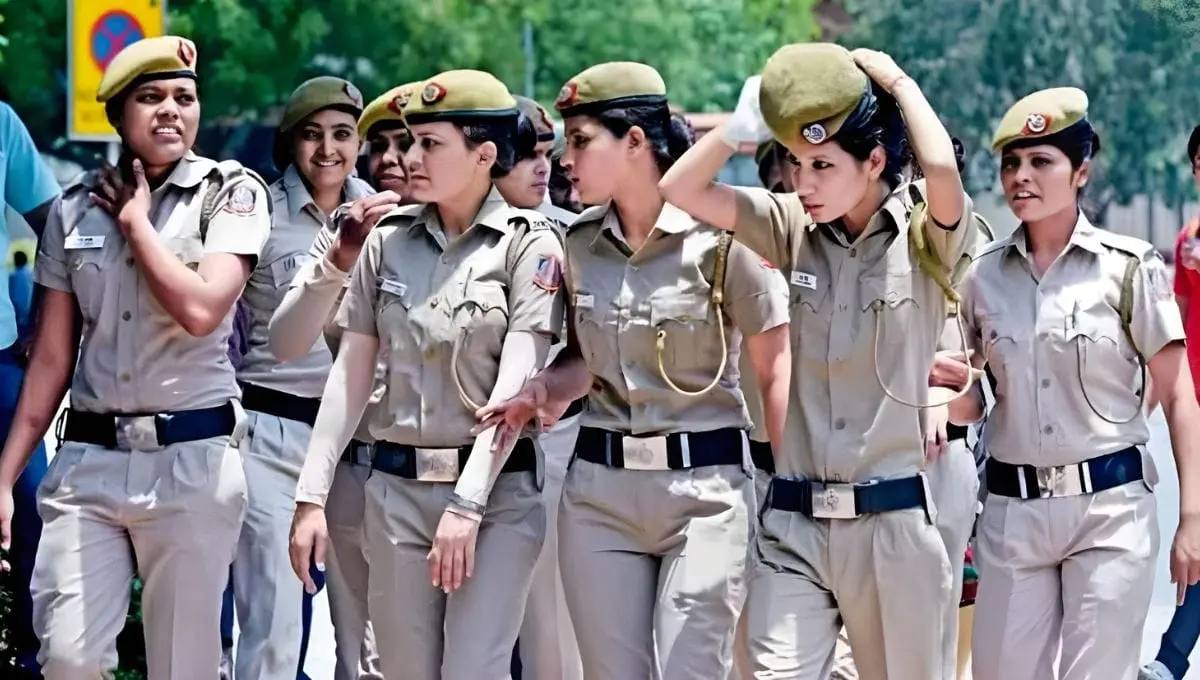 Delhi Police Job Announced 2025 8000 Jobs Announced For Delhi Police. Many Position To Fit From 12Th To Graduation Via Ssc.