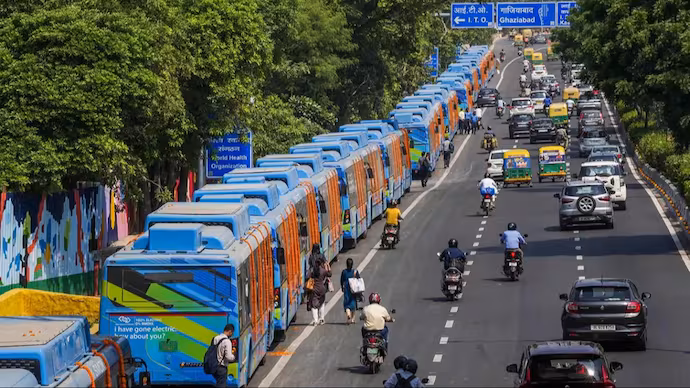 Delhi Private Bus Delhi Private Operators Halt Bus Services Amid Funding Crisis. From Today Issues Will Be On Road.