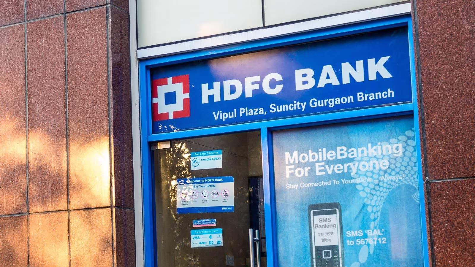 Hdfc Bank Important Alert For Hdfc Customers. Upi Will Be Down For 4 Hours. No Payment Will Success.