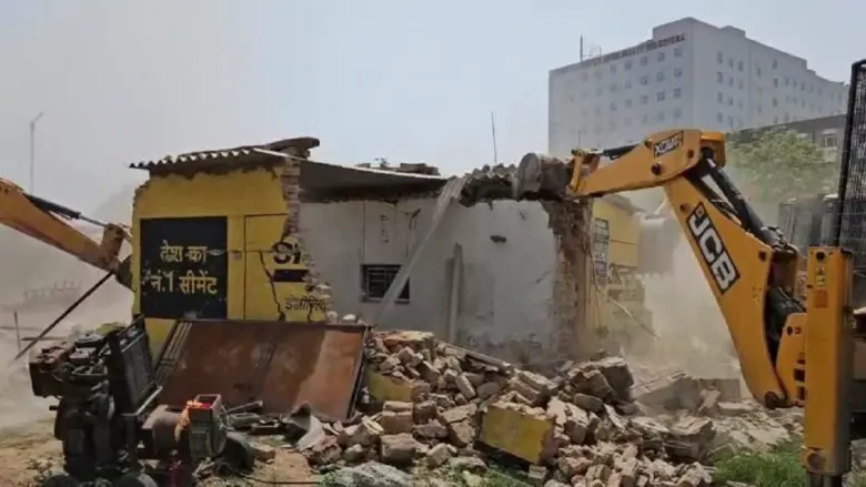 Ncr Bulldozer Action Another Bulldozer Action. 100 Crore Value Land Became Encroachment Free In Just 5 Hours.