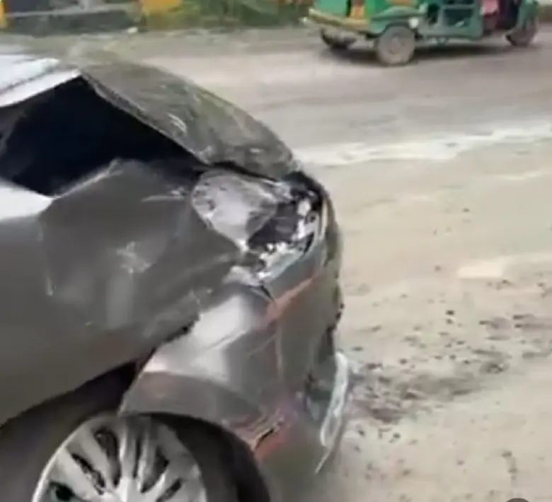 Truck Hits Car In Greater Noida Underpass, Driver Flees While Parents Drop Kids At School