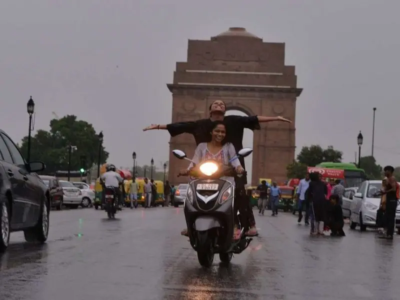Delhi Delhi Big Weather Change: Wind Shift Cools City, Weekend Drizzle Possible, Max 33–35°C