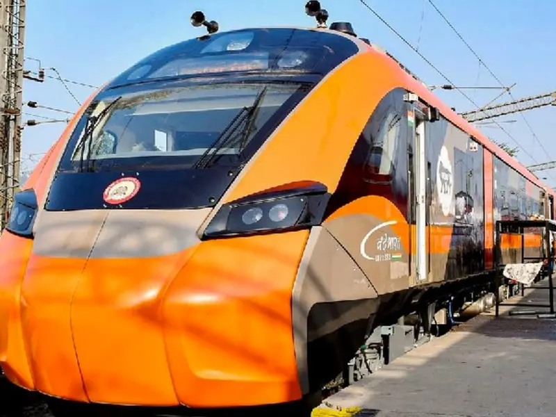 रेलवे ने किन 2 ट्रेनों में खत्म की Rac टिकट की व्यवस्था? स्लीपर कोच का किराया भी बदला