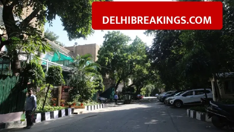 delhibreakings delhi pwd appoints specialised agencies green spaces road maintenance march 2026 Delhi PWD to Appoint Special Agencies for Road Greenery, 500 km Roads to Get Makeover by March
